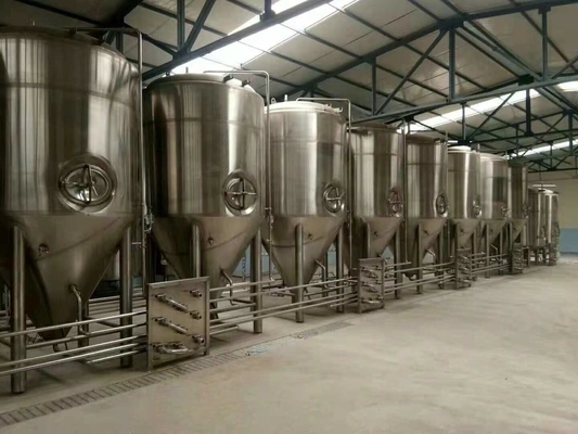 Cerveza grande de llavero llena que elabora el sistema de control completo del PLC de la automatización del equipo