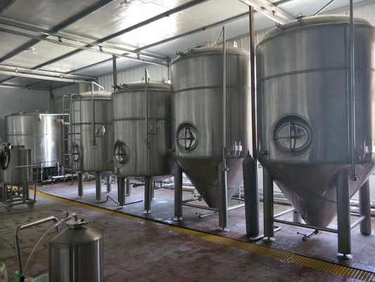 3 fermentadora del Microbrewery del equipo de la elaboración de la cerveza del acero inoxidable de la fase 380V