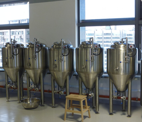 20 grueso de la calefacción de vapor del equipo de la elaboración de la cerveza del acero inoxidable de la cervecería del barril 3Mm