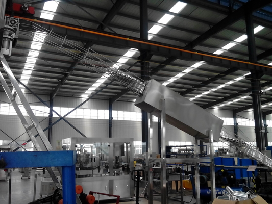 Cadena de producción eléctrica de la cervecería botella automática que aclara la máquina de relleno y que capsula