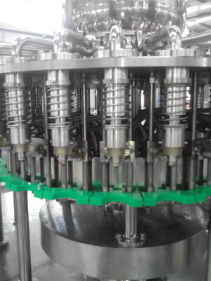 Máquina que capsula de relleno que se lava embotelladoa automatizada 6000 BPH del equipo de la bebida