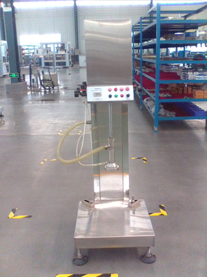 Línea de embotellamiento de la cervecería de la máquina de rellenar de la cerveza de la alta capacidad poder AC50Hz 220V