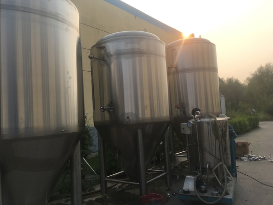Cerveza del arte SUS304 que elabora el equipo 20bbl con control del PLC de la piedra de la carbonatación