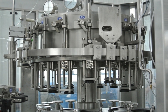 3 en 1 máquina de embotellado de cristal Sus304 para la bebida carbonatada cervecería del arte