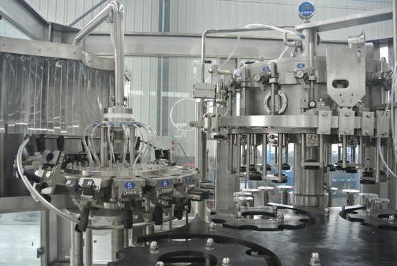 3 en 1 máquina de embotellado de cristal Sus304 para la bebida carbonatada cervecería del arte