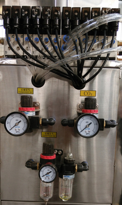 Tipo conducido eléctrico neumático de la lavadora del barrilete de cerveza de la pantalla táctil de 2 cabezas