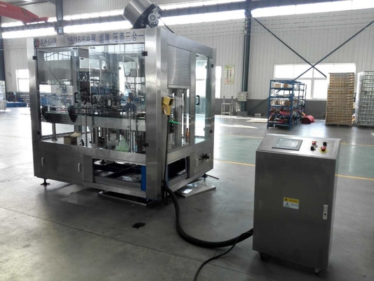 Máquina embotelladoa 1000Bph - 2000Bph de Monoblock del equipo de la cervecería carbónica de la bebida