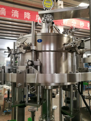 El capsular de relleno del fregado de las botellas de vidrio de la máquina de rellenar de 500 BPH Monoblock