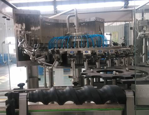 Equipo embotellador 3 de la cerveza automática grande de la capacidad en 1 5000 Bph - 6000 Bph