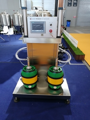 Pantalla táctil automática de las cabezas de la lavadora dos del barrilete de cerveza del Sus 304 2L - 60L
