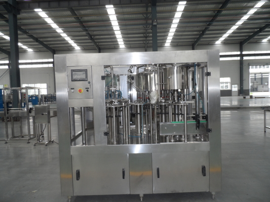 Línea de relleno material del refresco de 4,5 kilovatios del jugo carbónico de la máquina de rellenar de los SS 304