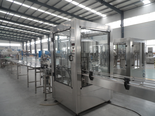 Tipo conducido eléctrico neumático embotellador del equipo 4000BPH de la bebida de los SS 304